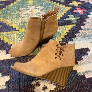 NEW Suede peep toe wedge booties 8 (run small)